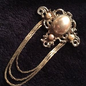Gorgeous vintage scarf pin